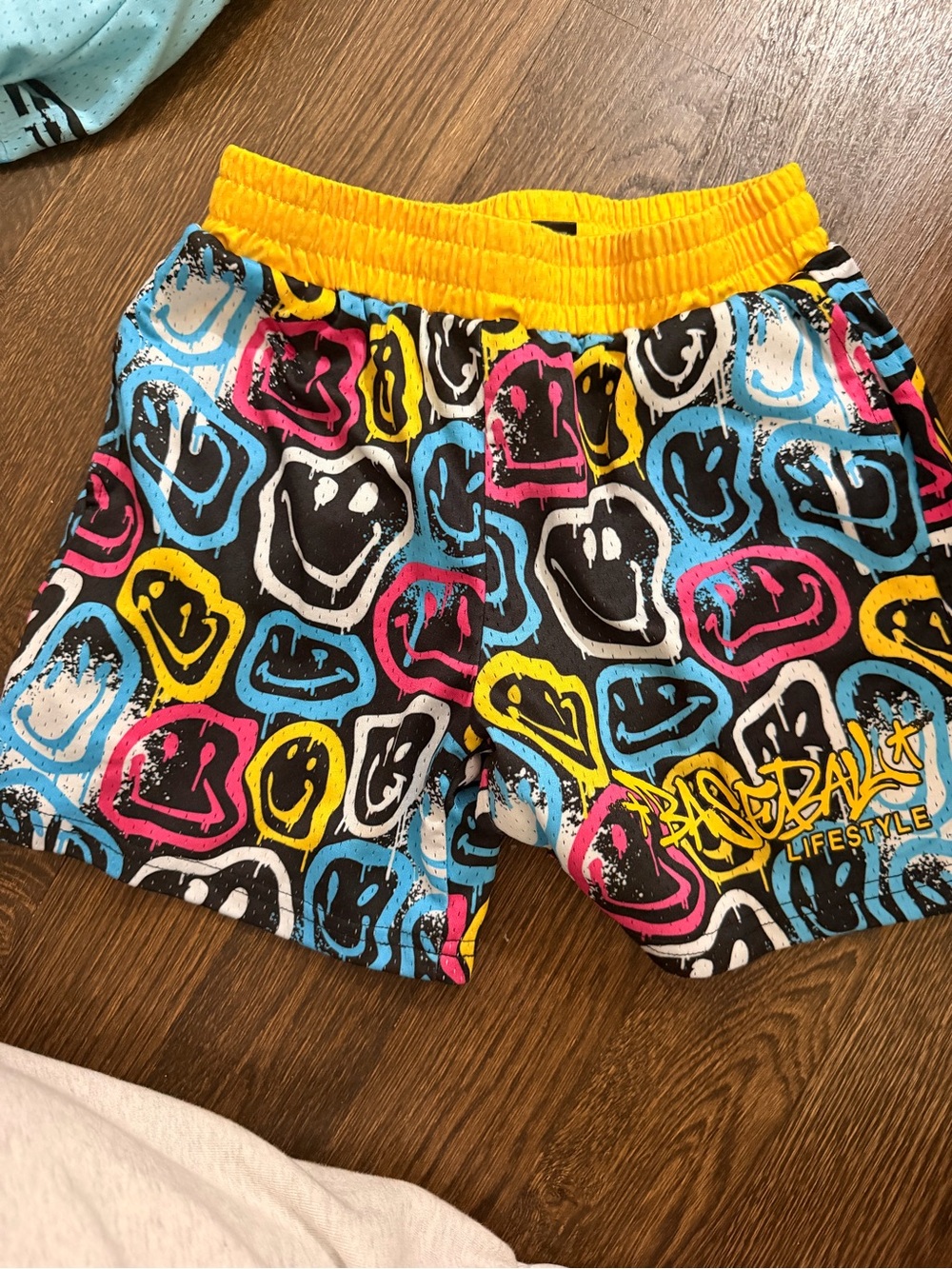 Baseball Lifestyle Colorful Smiley Print kids Shorts - Yellow Waistband